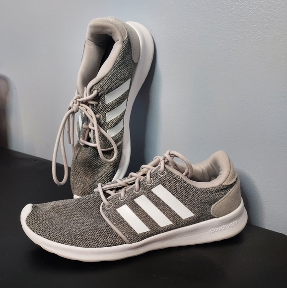 Women's Adidas Running Shoes in Grey/White Size 7 Women's - Picture 2 of 7